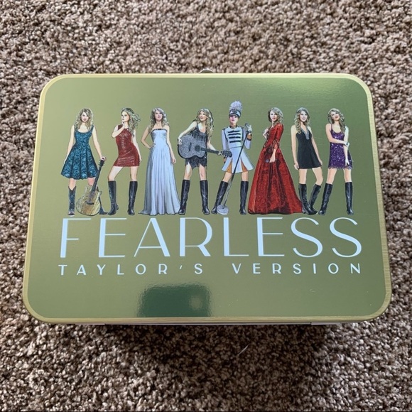 NEW Taylor Swift Fearless Gold Lunch Box - Picture 2 of 9